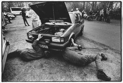 351538 Afbeelding van een verkeerscontrole bij Maarsseveen.